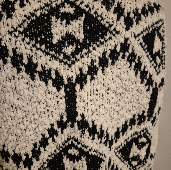 POL Boutique Cozy Black and White Patterned Cardigan Drapey Oversized S But OSFM - Picture 7 of 14